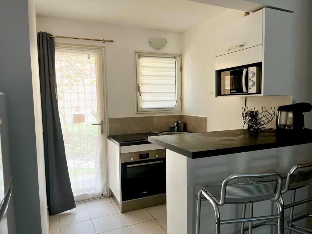Studio - Residence Avec Piscine Сент-Анн Экстерьер фото