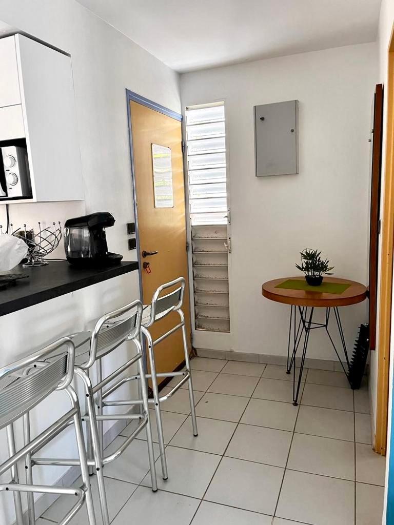 Studio - Residence Avec Piscine Сент-Анн Экстерьер фото